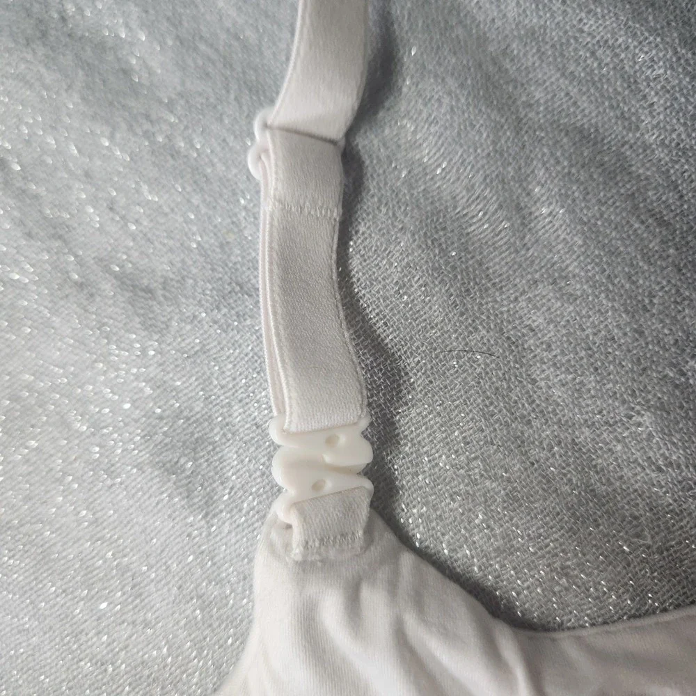 Victoria Secret Body By Victoria Ivory Lace Lined Demi Bra 34D 371987-15G